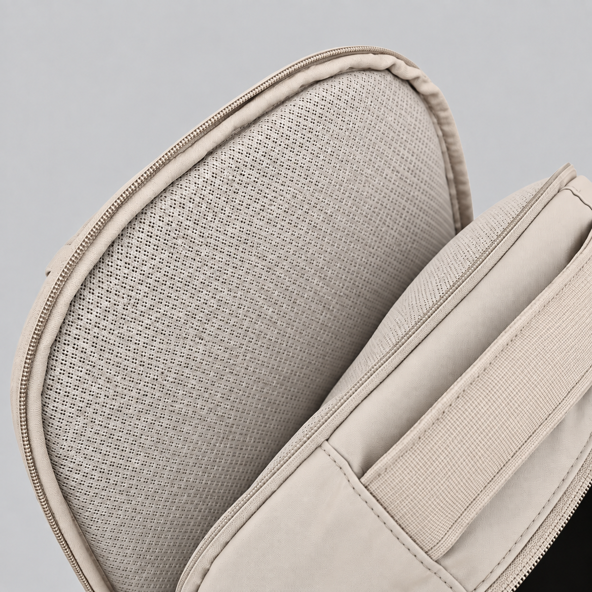 HYBRYD Atlas Backpack Stone open Laptop compartment