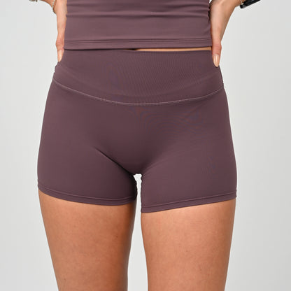 Purple athletic active wear shorts worn by a HYROX athlete from Hybryd activewear.