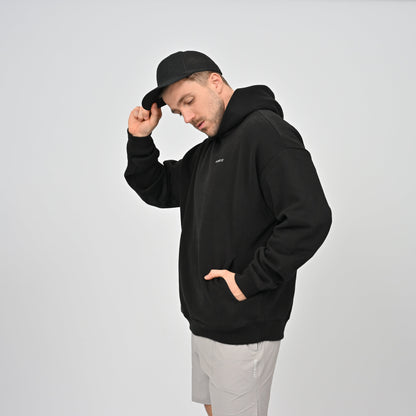 Black Hybryd hoodie for the gym